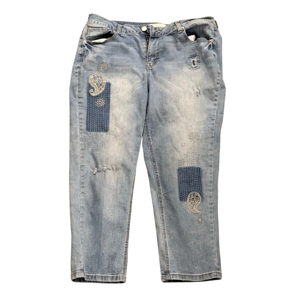 EST 1946 Denim Women’s 16W Embroidered Paisley Patch Distressed Jeans Boho Y2K